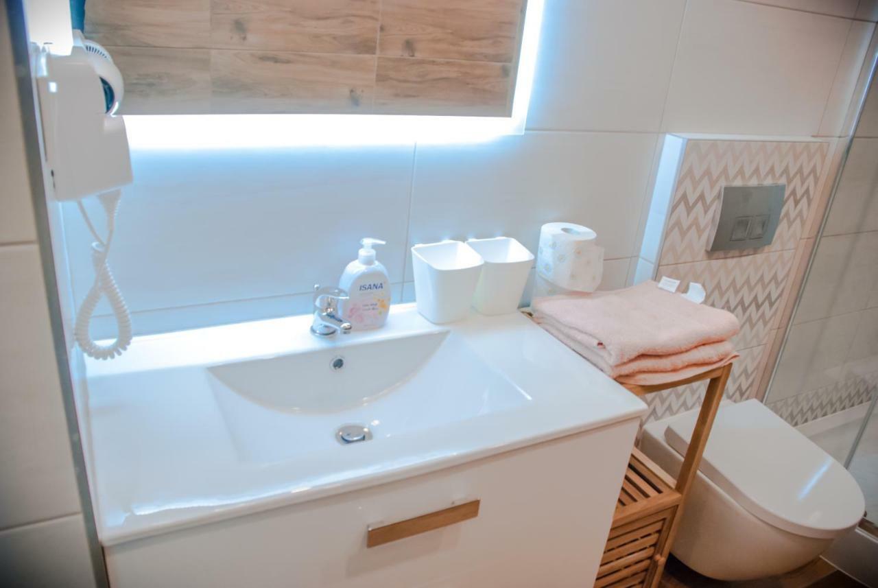 Noclegi "Boczna 5A" Apartamenty Goscinne Bad Salzbrunn Exterior foto